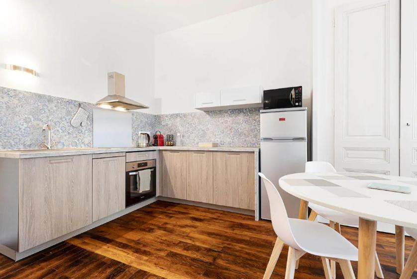 Appartement 2 Pieces Jean Mace Et Stationnement Lyon Exterior photo